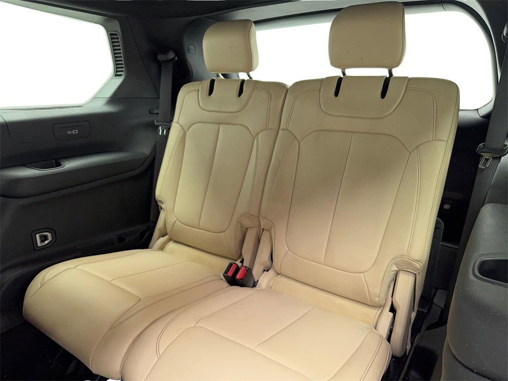 Used 2024 Jeep Grand Cherokee L Limited w/ Black Appearance Package image 43