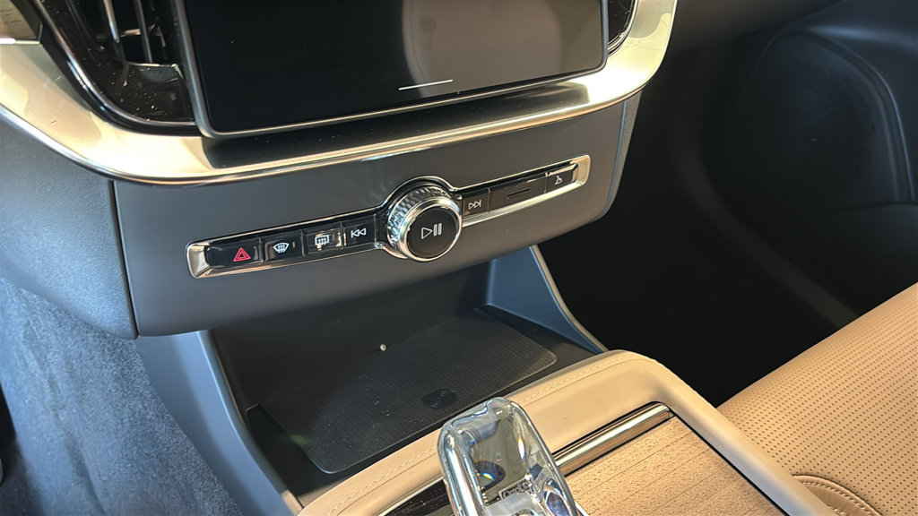 New 2027 Volvo XC90 B6 Ultra AWD/4WD image 18