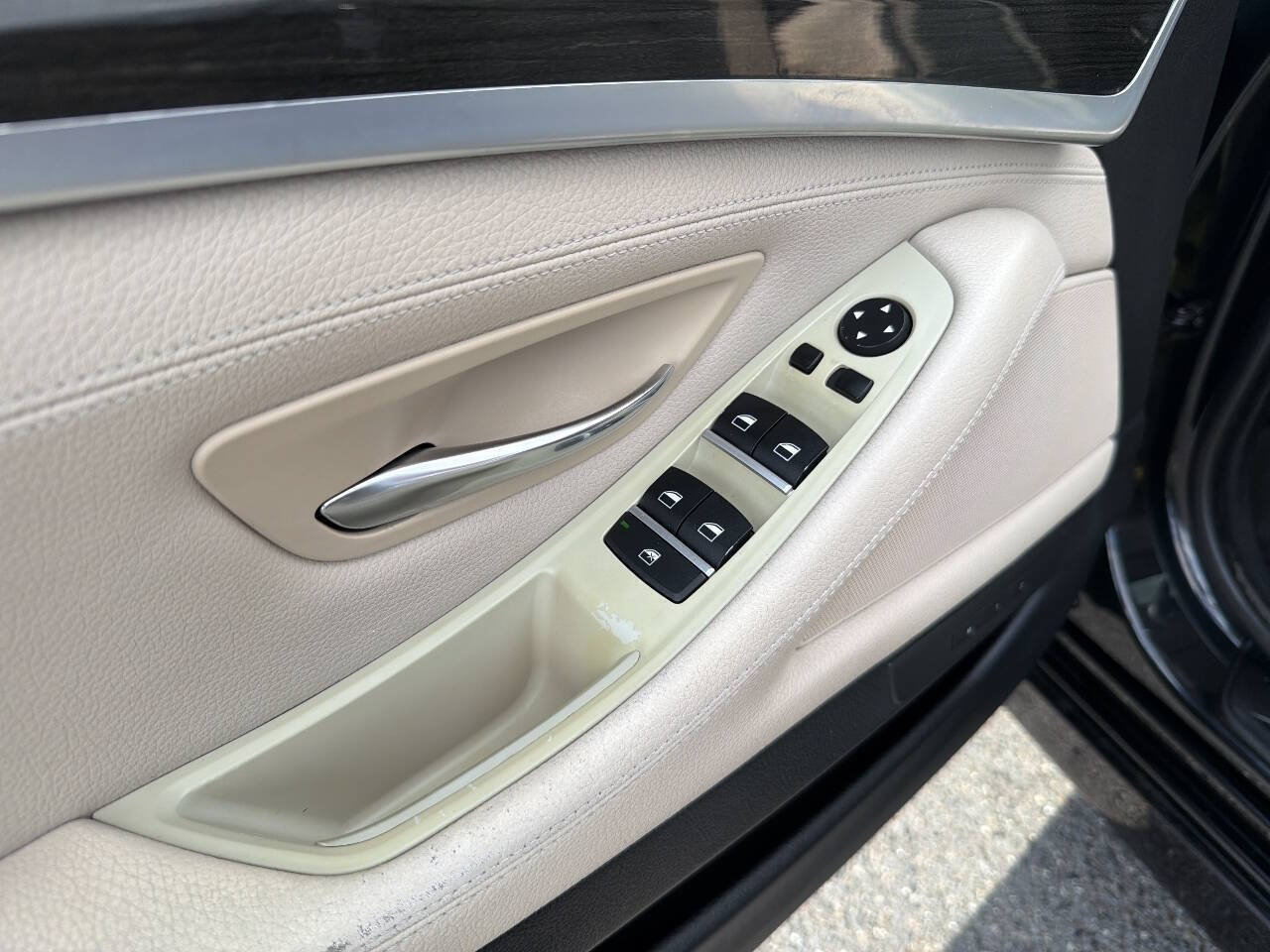 Used 2012 BMW 528i Sedan RWD image 37