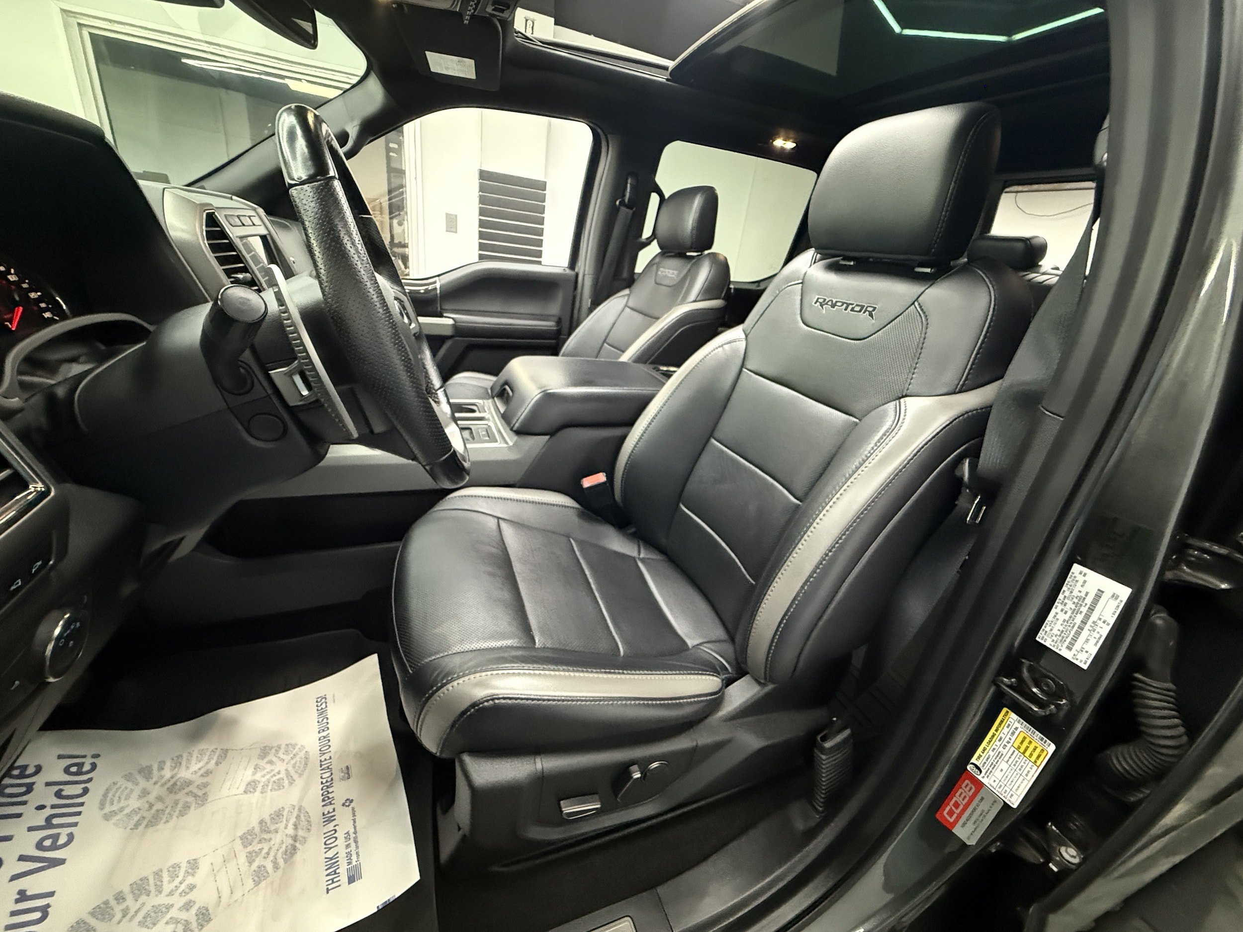 Used 2018 Ford F150 Raptor w/ Equipment Group 802A Luxury AWD/4WD image 13