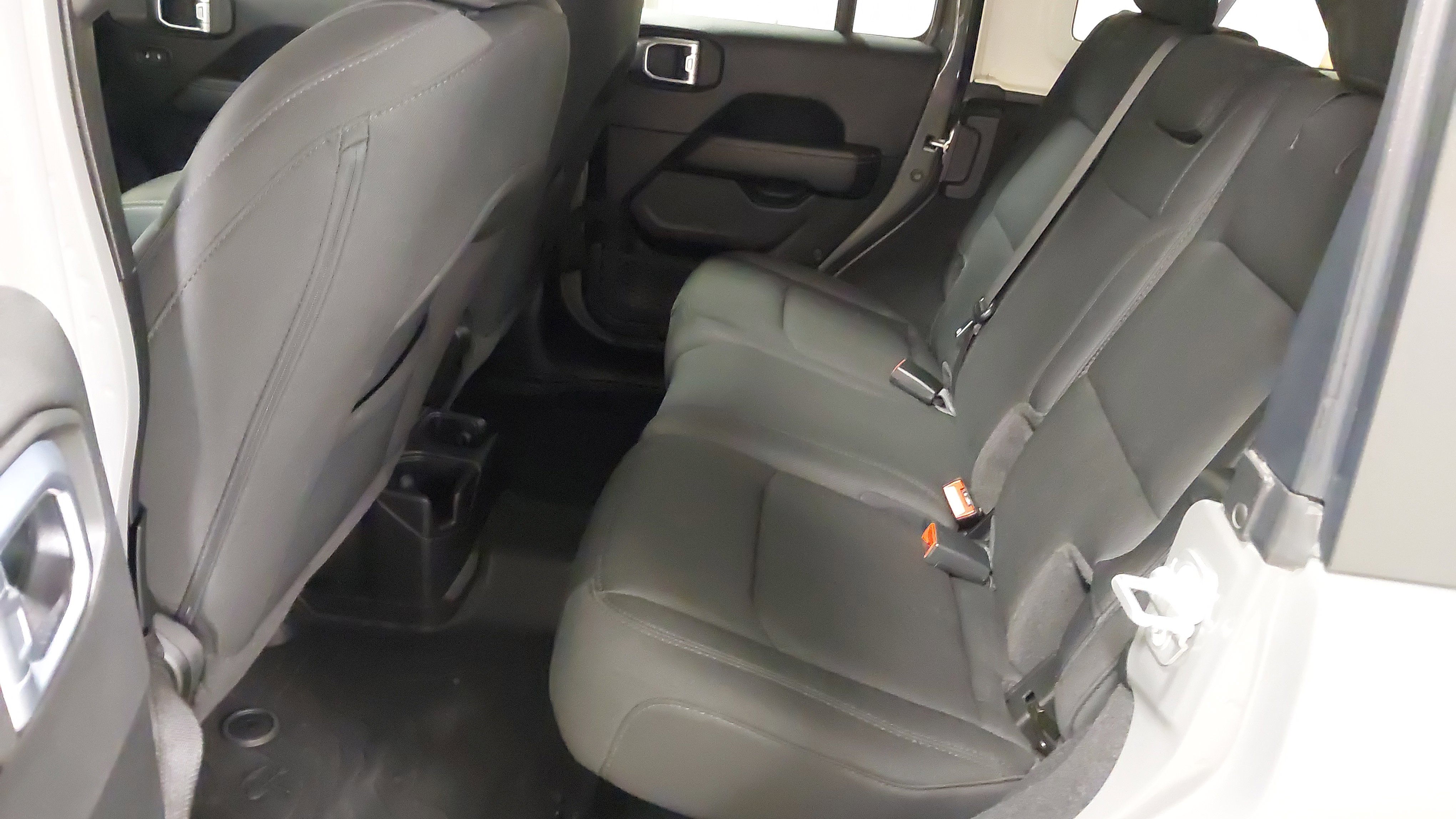 Used 2021 Jeep Wrangler Unlimited Sahara w/ Cold Weather Group image 37