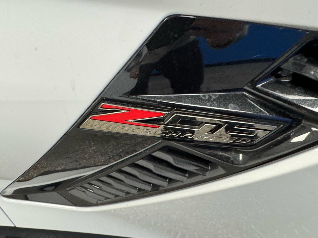 Used 2015 Chevrolet Corvette Z06 w/ 3LZ Preferred Equipment Group image 29