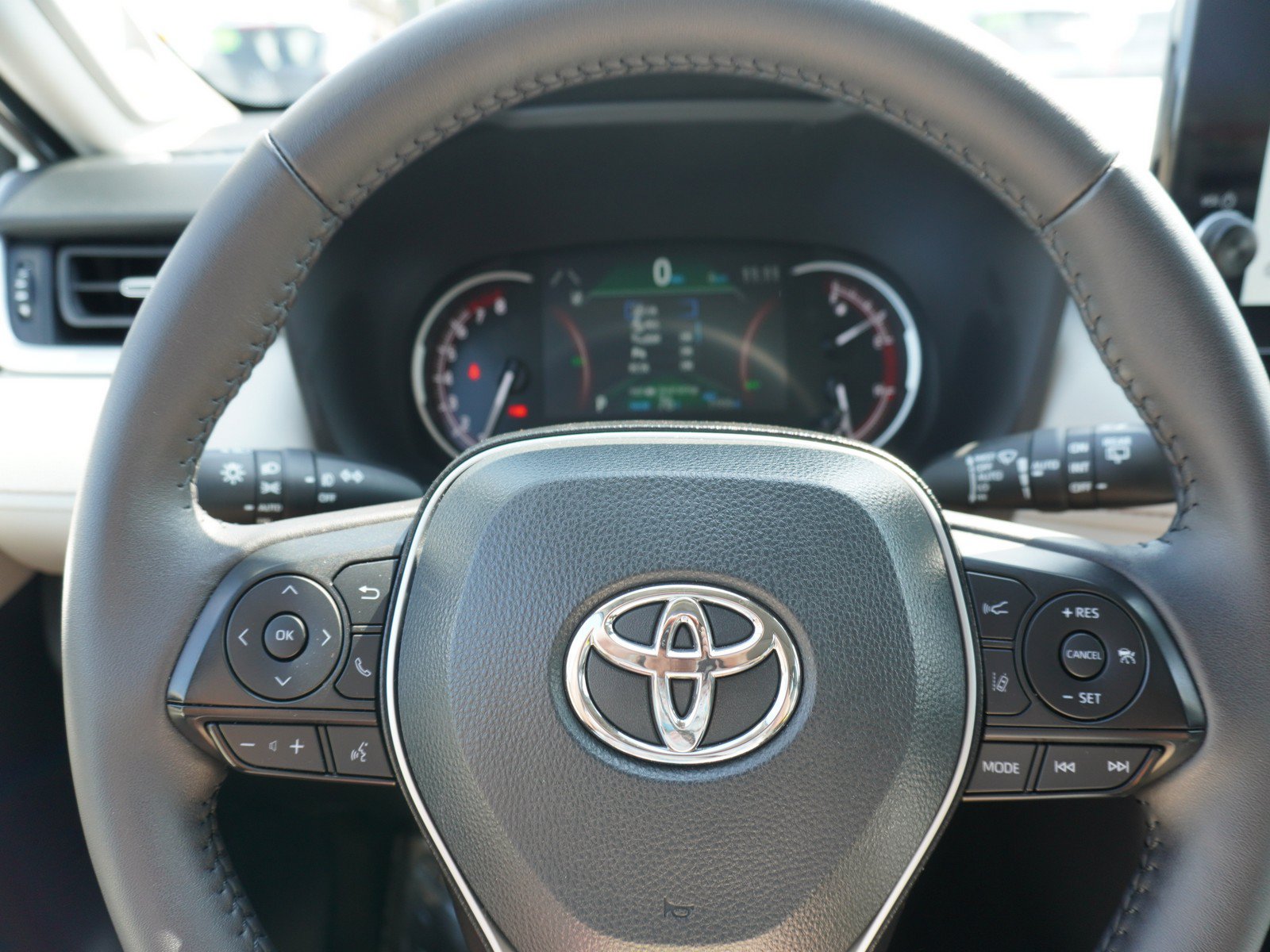 Used 2025 Toyota RAV4 XLE Premium w/ Weather Package AWD/4WD image 24