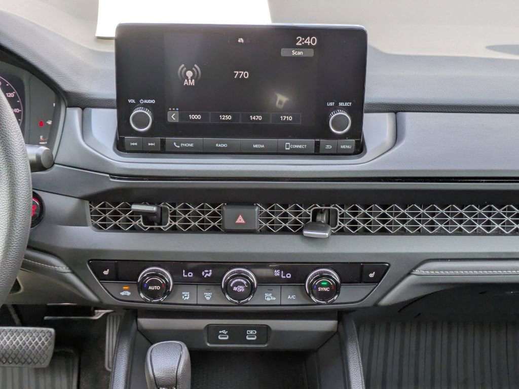 Used 2023 Honda Accord EX image 17