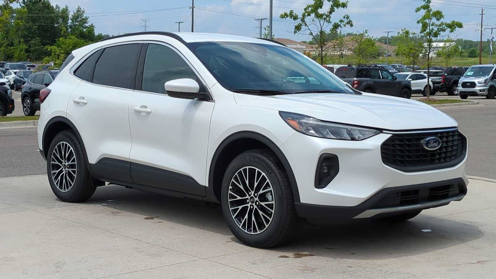 New 2025 Ford Escape SE FWD image 7
