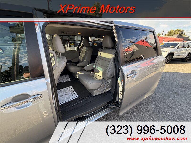 Used 2015 Toyota Sienna XLE w/ XLE Navigation Package FWD image 28