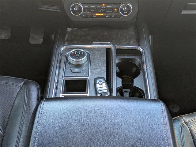 Used 2020 Ford Expedition Limited image 19