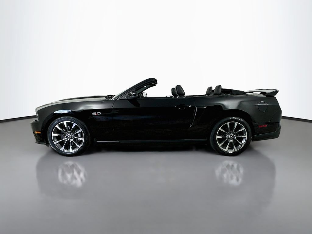 Used 2011 Ford Mustang GT Premium w/ Electronics Pkg RWD image 4