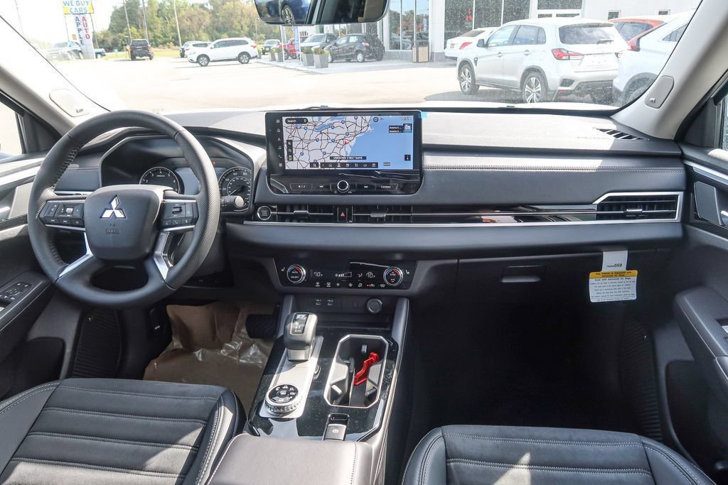 New 2025 Mitsubishi Outlander SE AWD/4WD image 17