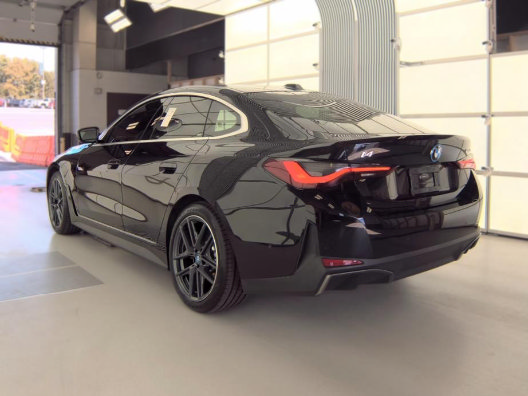 Used 2024 BMW i4 eDrive40 w/ Premium Package RWD image 12
