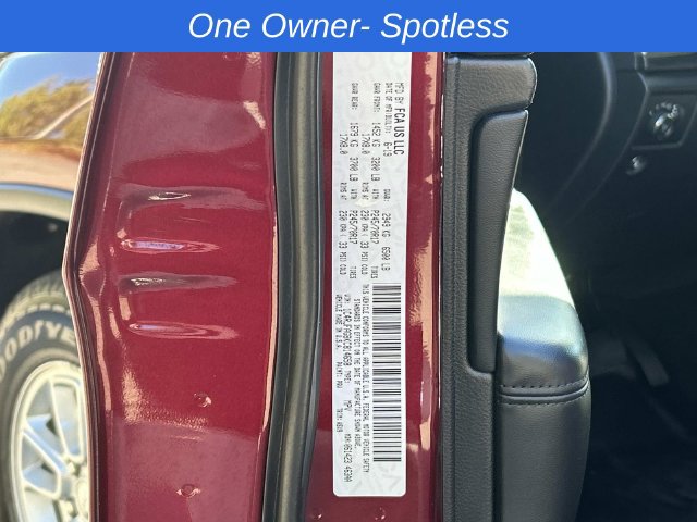 Used 2019 Jeep Grand Cherokee Laredo AWD/4WD image 10
