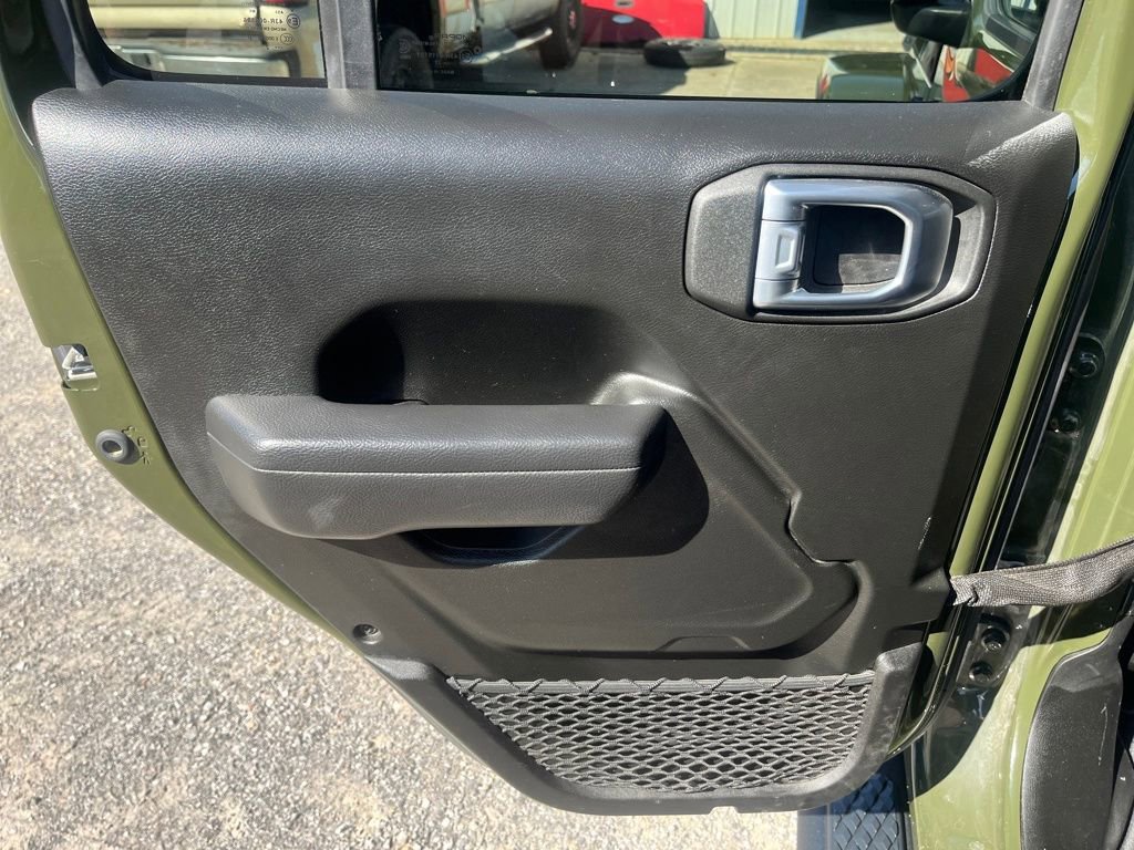 Used 2022 Jeep Gladiator Sport AWD/4WD image 32