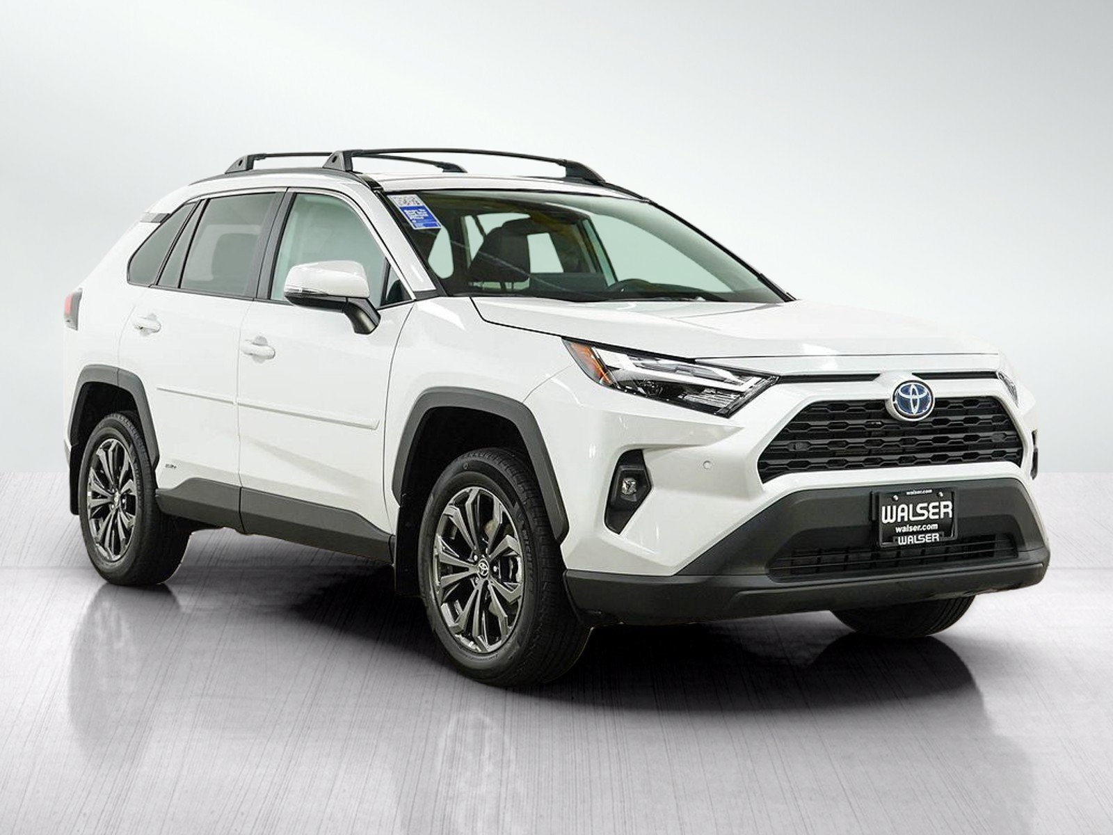 Used 2023 Toyota RAV4 XLE Premium AWD/4WD image 7