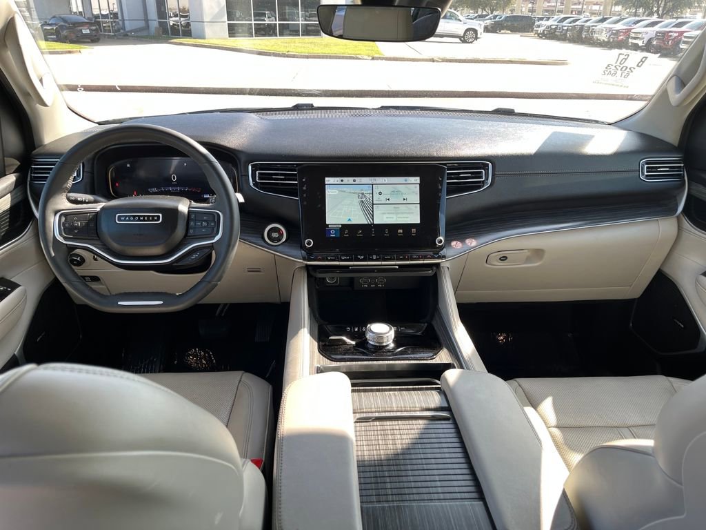 Used 2023 Jeep Wagoneer L Series II image 13
