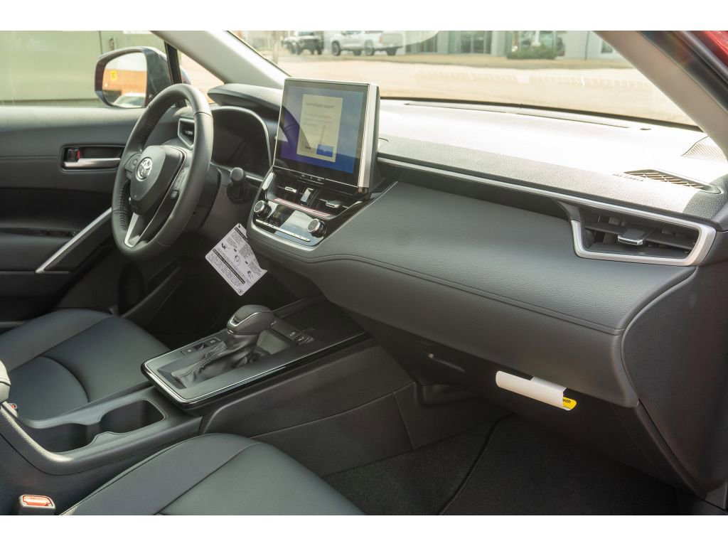 Used 2026 Toyota Corolla Cross XLE w/ Convenience Package image 18