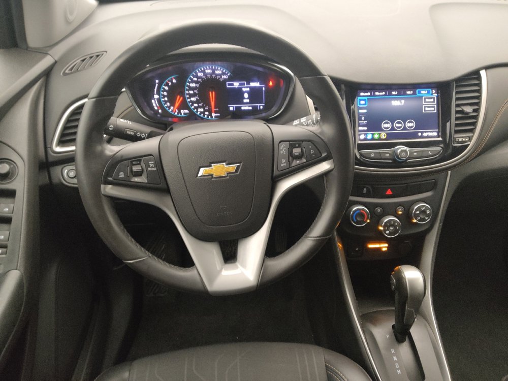 Used 2020 Chevrolet Trax LT w/ LT Convenience Package image 22