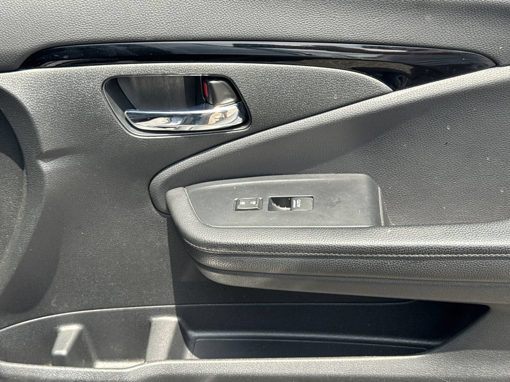 Used 2020 Honda Pilot Touring image 16