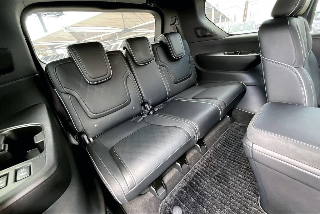 Certified 2026 INFINITI QX80 Autograph w/ Premium Cargo Package AWD/4WD image 39