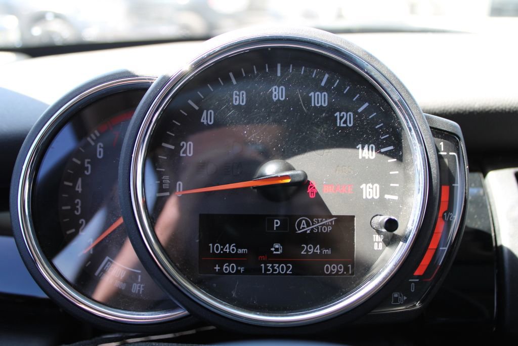Used 2020 MINI Cooper 2-Door Hardtop FWD image 22