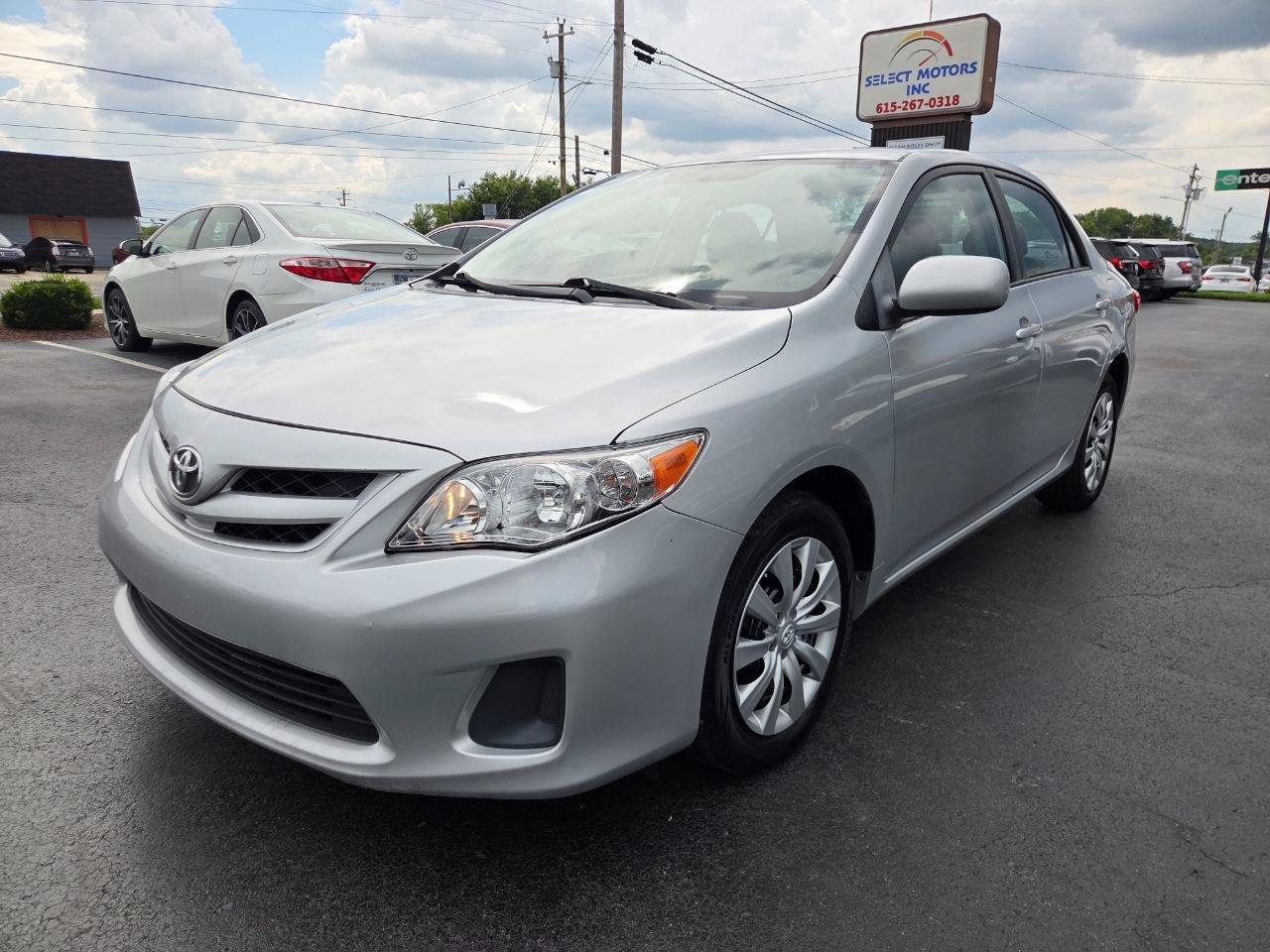 Used 2012 Toyota Corolla LE FWD image 2