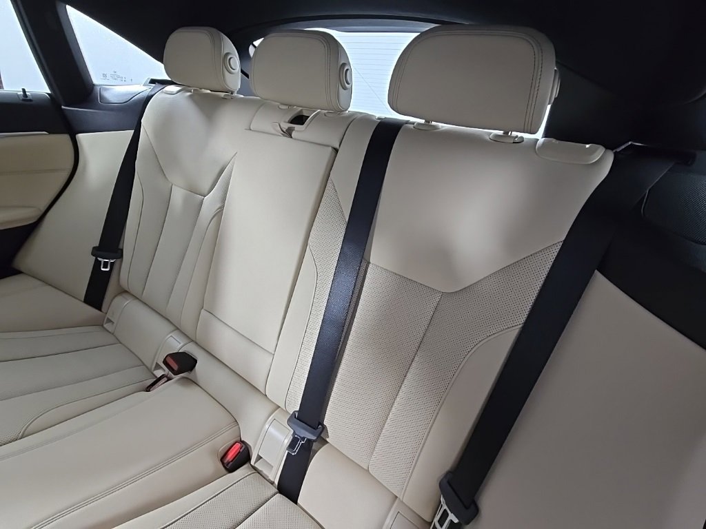 New 2026 BMW i4 xDrive40i w/ M Sport Package image 14