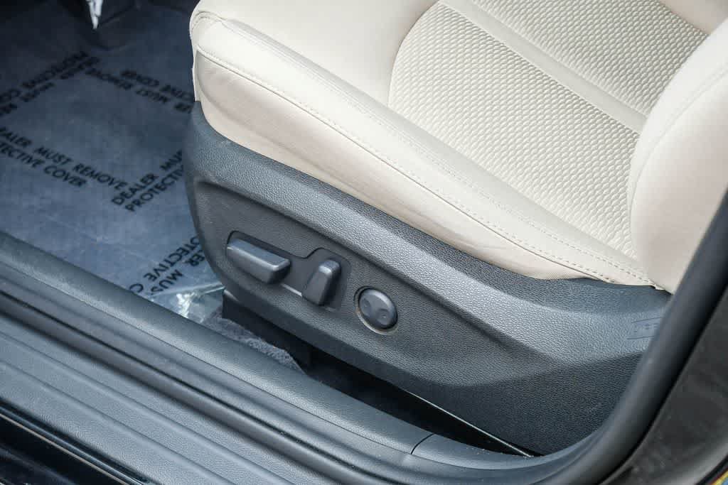 Used 2019 Hyundai Sonata SEL w/ Tech Package 02 FWD image 25