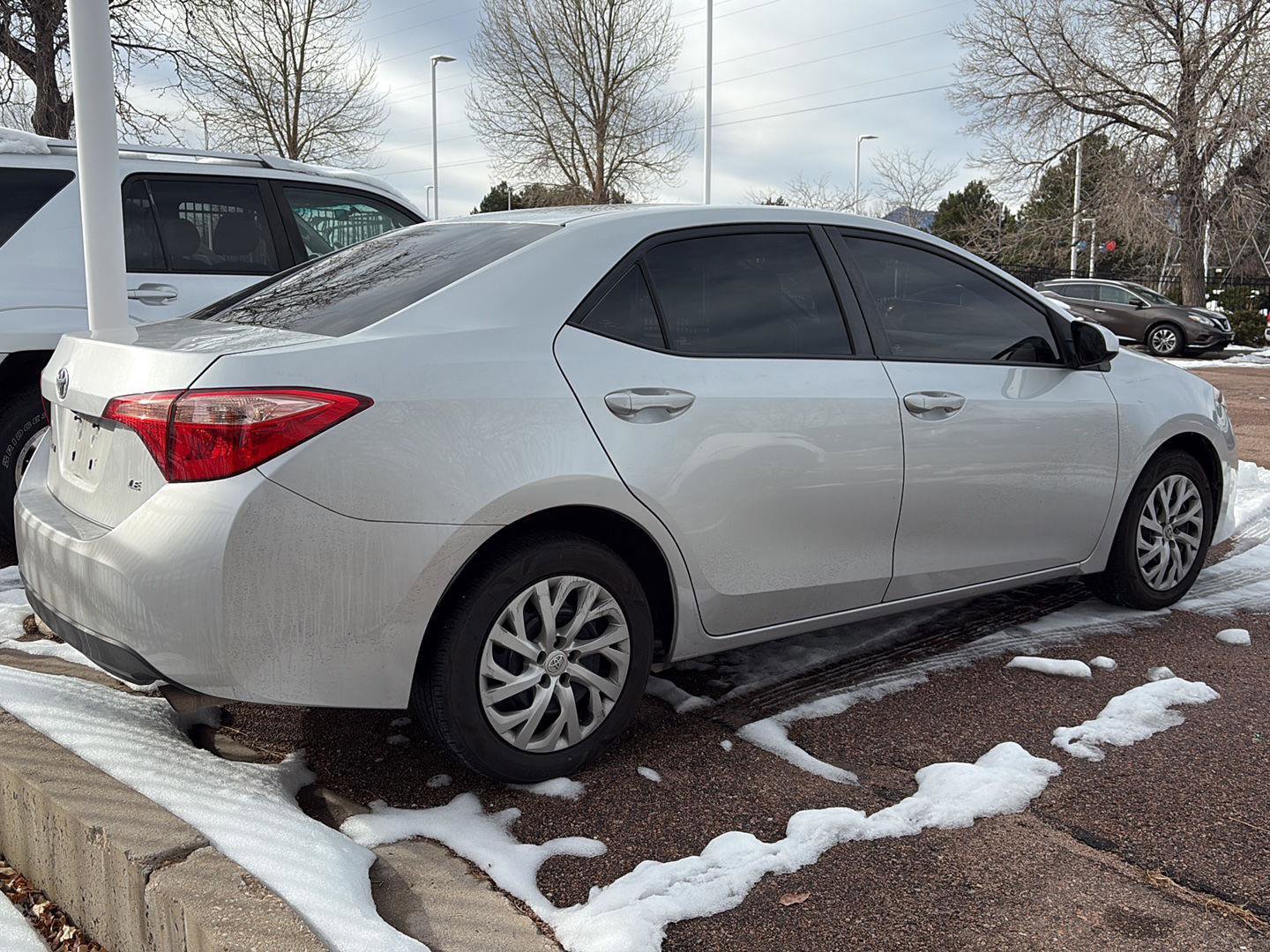 Used 2018 Toyota Corolla LE image 4