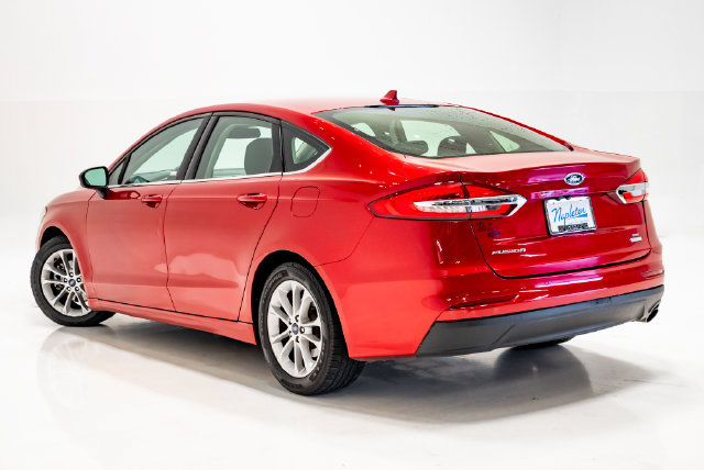 Used 2020 Ford Fusion SE FWD image 28