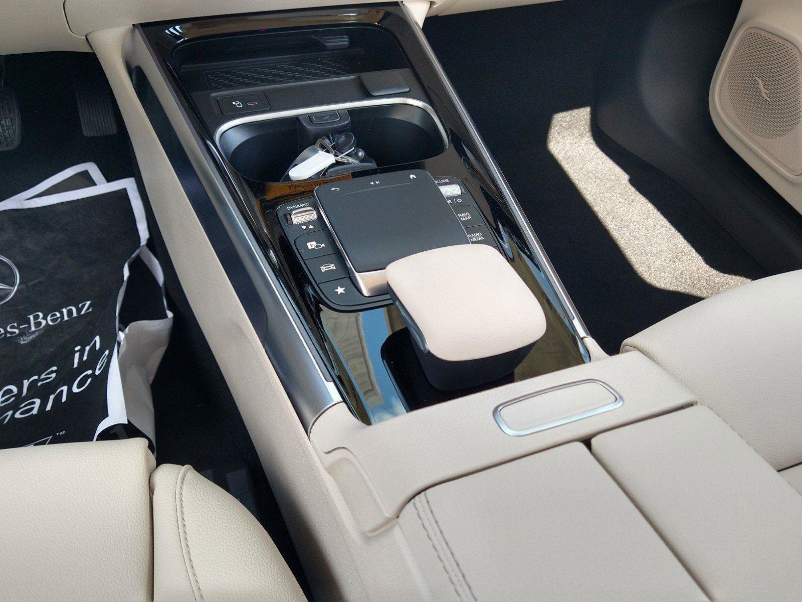 New 2023 Mercedes-Benz EQB 300 4MATIC image 9
