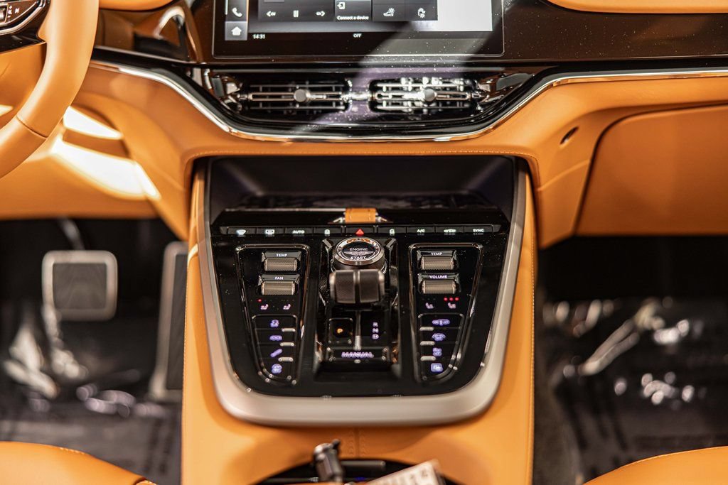 New 2026 Aston Martin DBX 707 AWD/4WD image 39