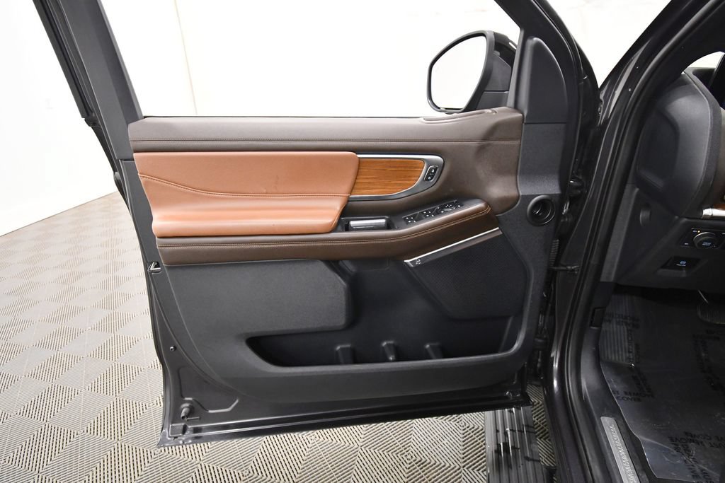 Used 2025 Ford Expedition King Ranch AWD/4WD image 13