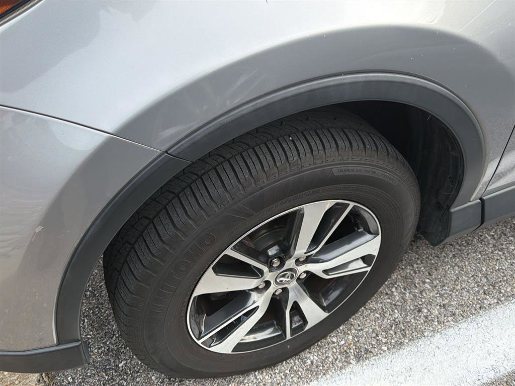 Used 2016 Toyota RAV4 XLE image 41
