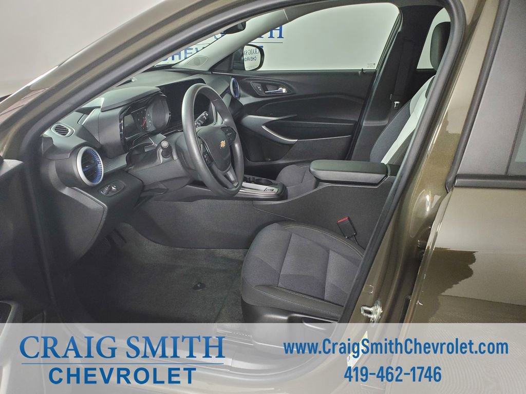 Used 2024 Chevrolet Trax LS FWD image 10