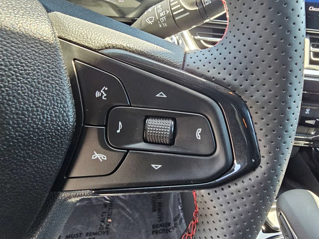 New 2026 Chevrolet Trax RS w/ Sunroof Package FWD image 23