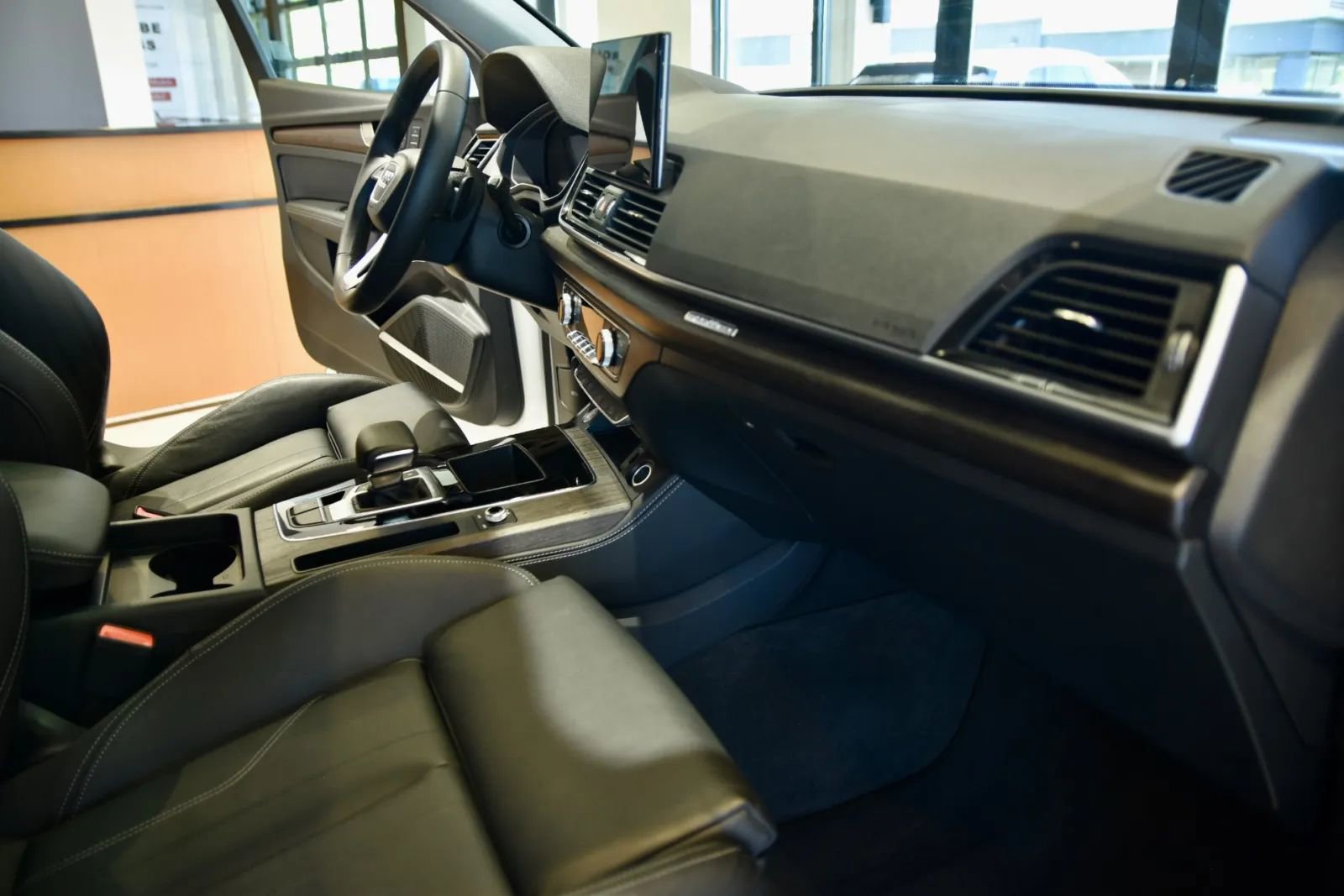 Used 2024 Audi Q5 2.0T Premium Plus image 28