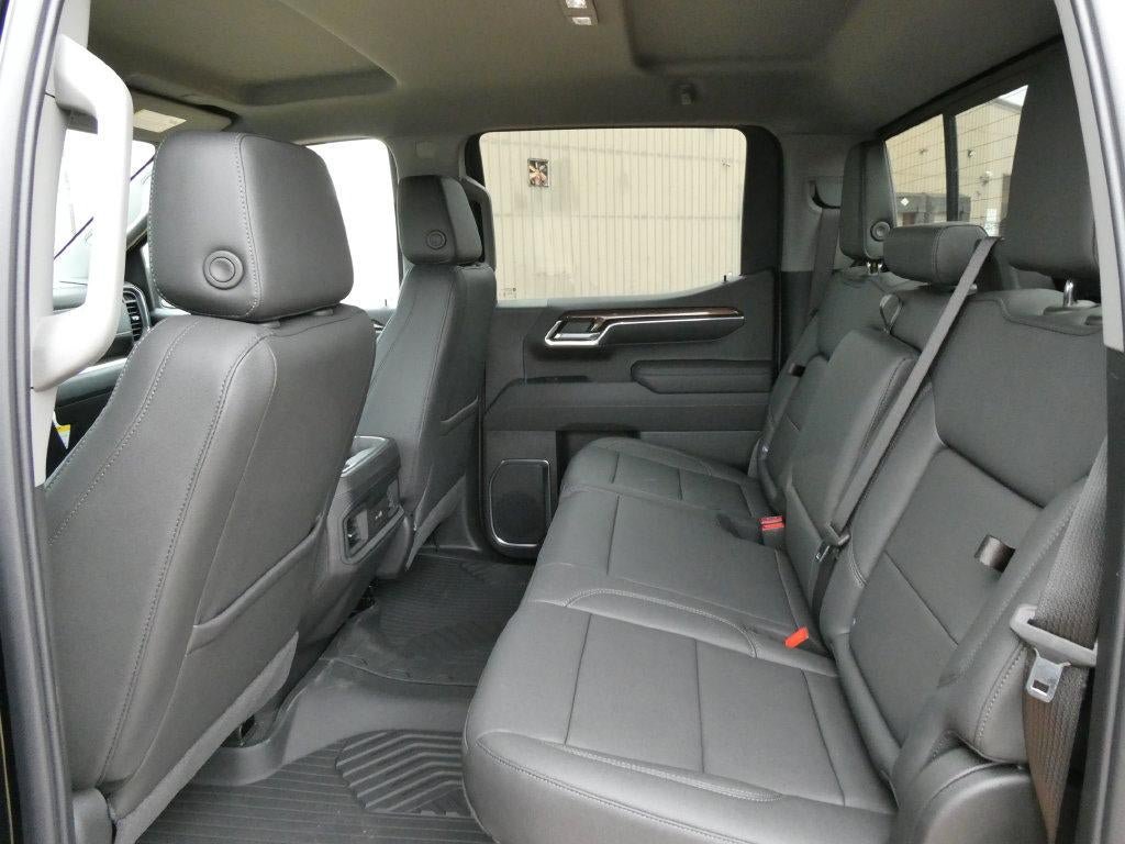 New 2026 Chevrolet Silverado 1500 LT Trail Boss w/ Convenience Package II AWD/4WD image 16