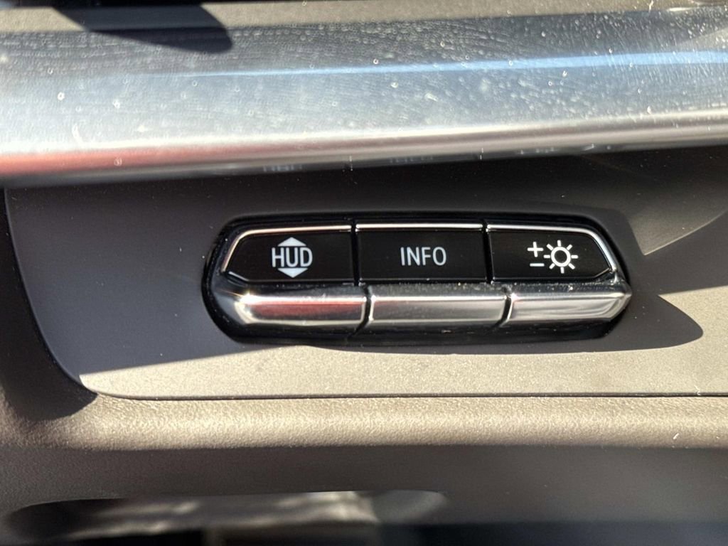 Used 2023 Chevrolet Corvette Stingray Premium Cpe w/ Z51 Performance Package image 18