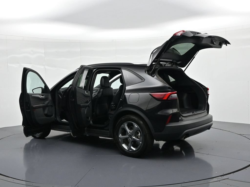 Certified 2025 Ford Escape ST-Line FWD image 27