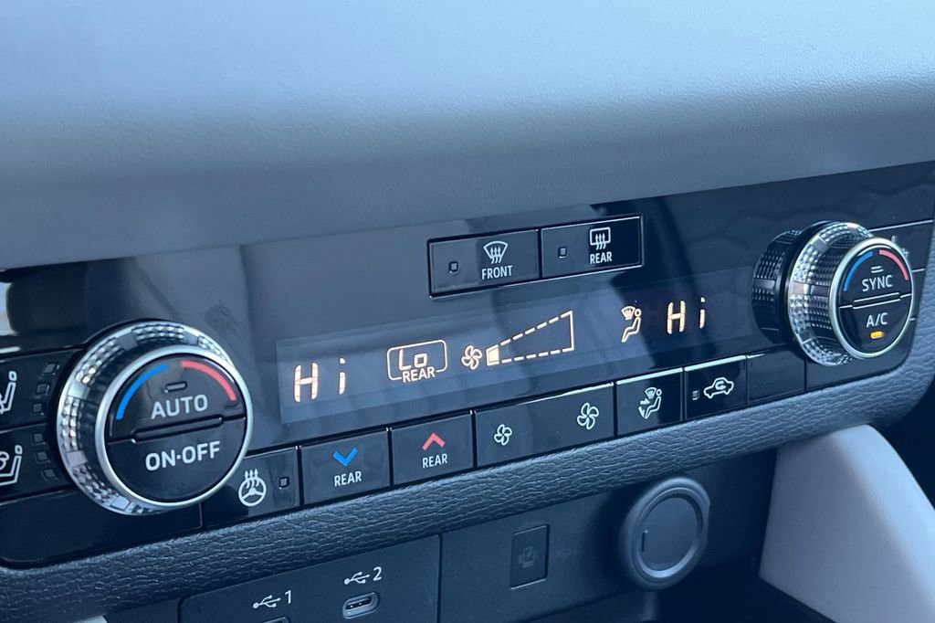 New 2026 Mitsubishi Outlander SEL FWD image 22