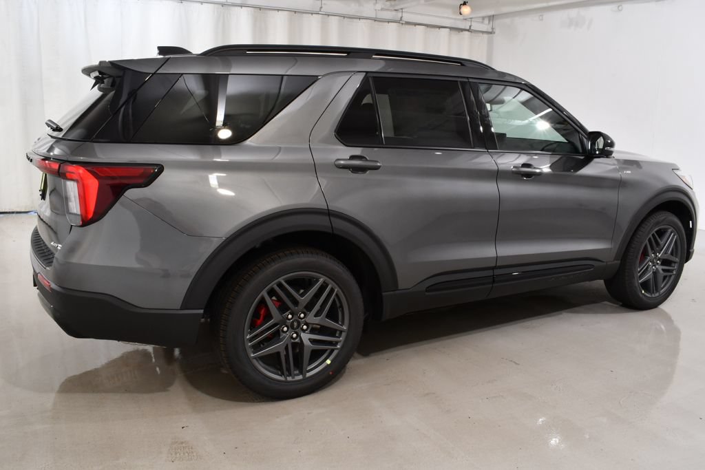 New 2026 Ford Explorer ST-Line w/ ST-Line Street Pack AWD/4WD image 11