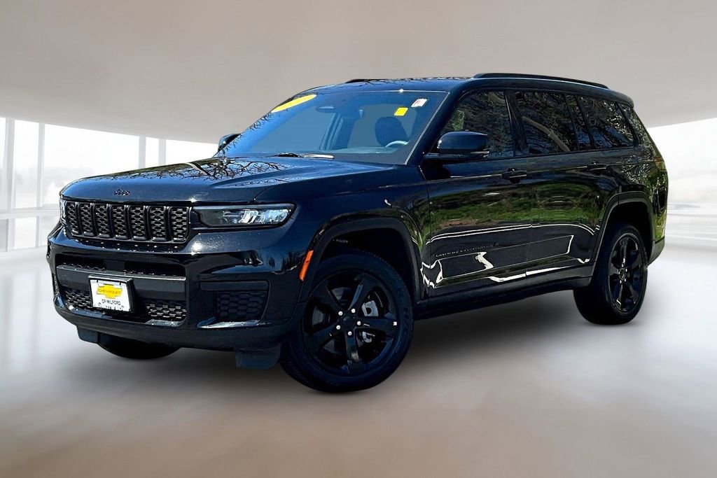 Used 2024 Jeep Grand Cherokee L Altitude AWD/4WD image 3