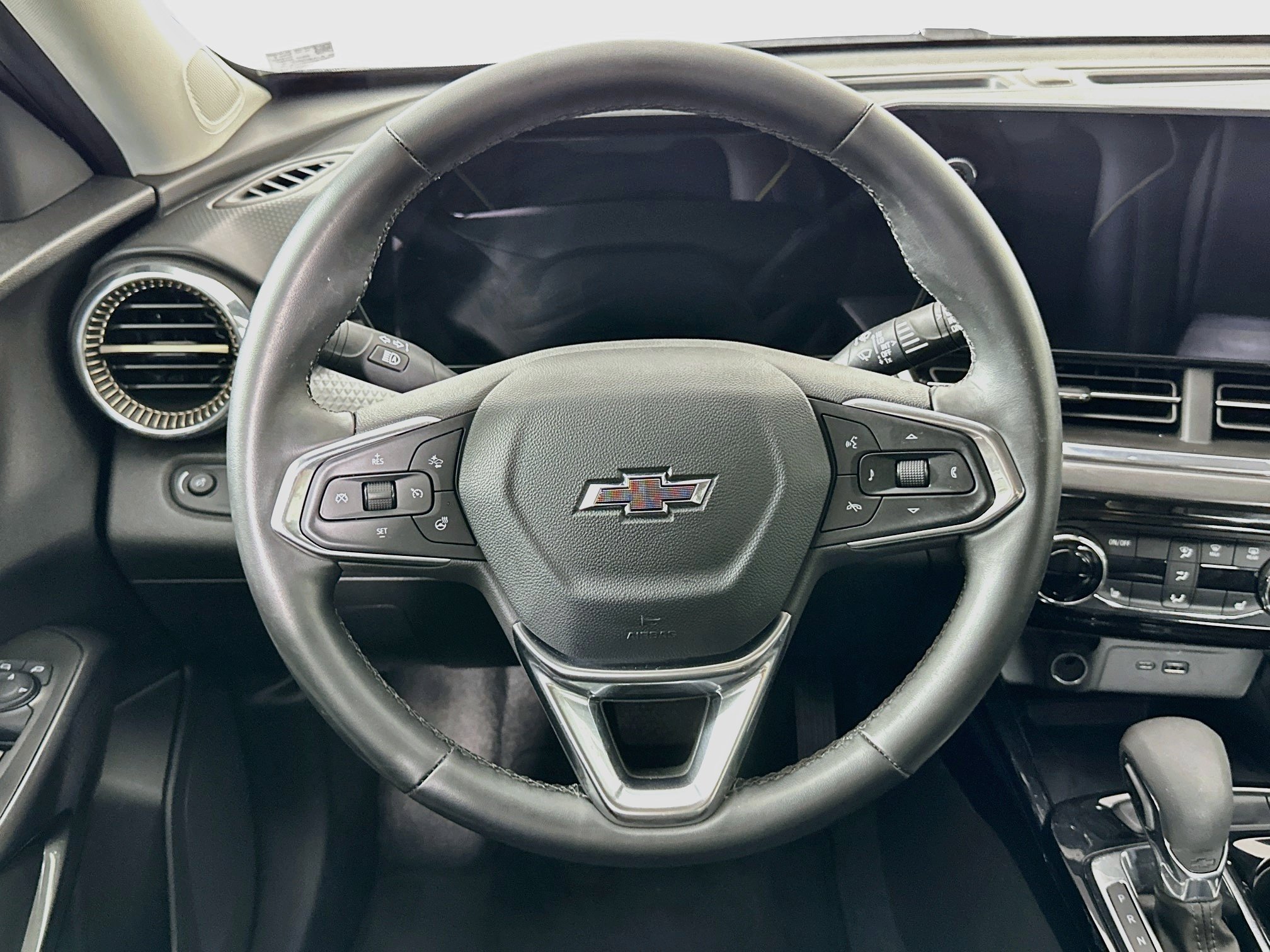 Used 2024 Chevrolet Trax ACTIV w/ Sunroof Package FWD image 18