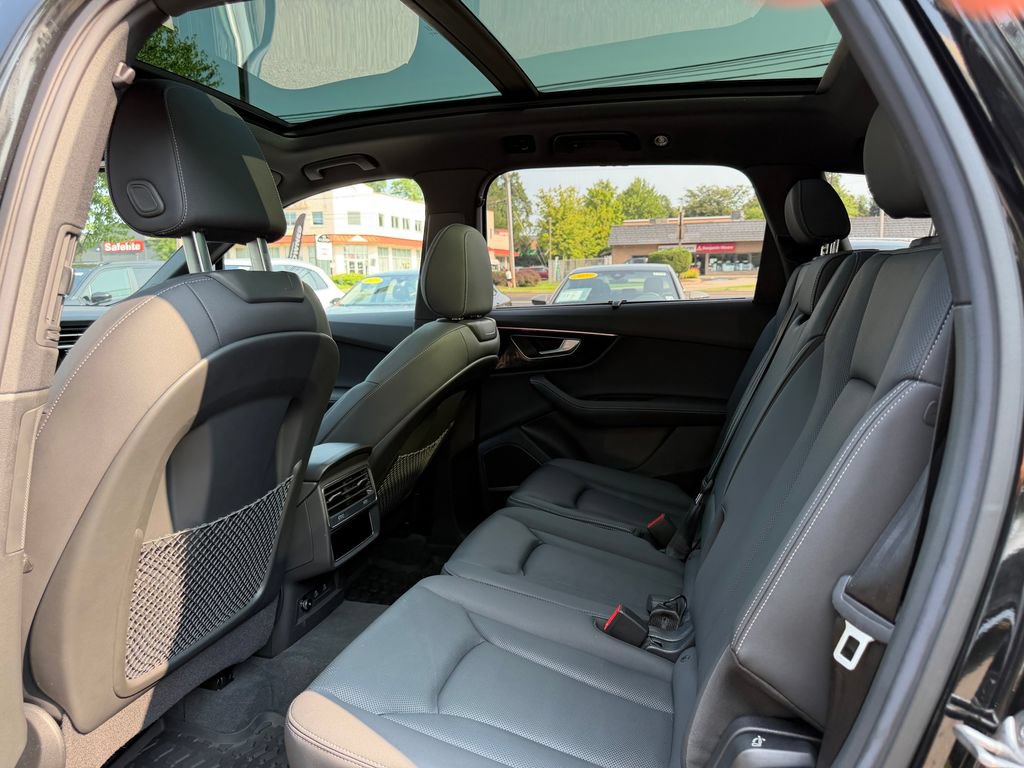 Used 2025 Audi Q7 3.0T Premium Plus w/ Premium Plus Package AWD/4WD image 27