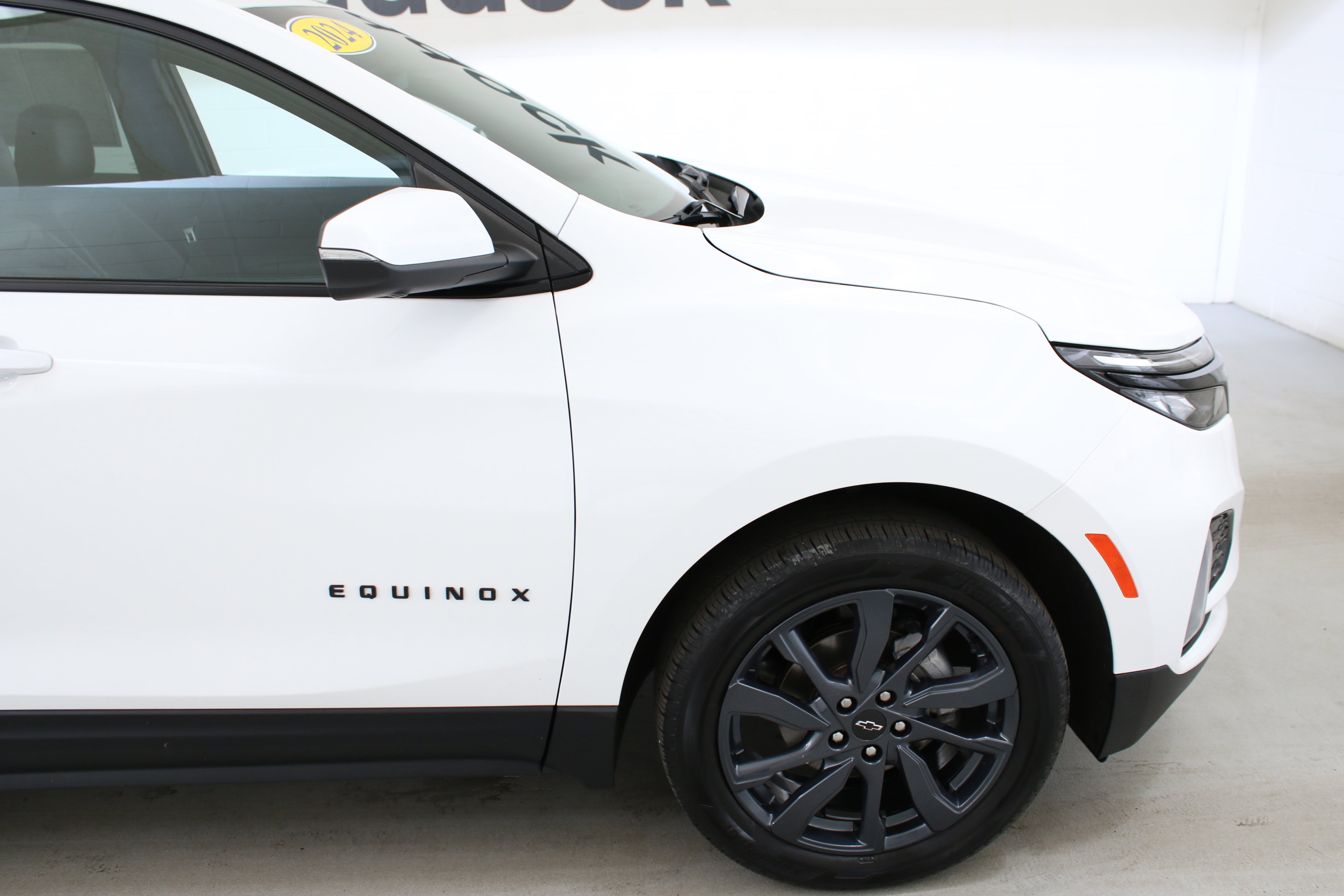 Used 2024 Chevrolet Equinox RS AWD/4WD image 11