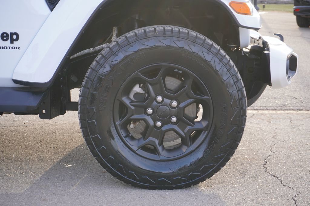 Used 2023 Jeep Gladiator Overland image 13