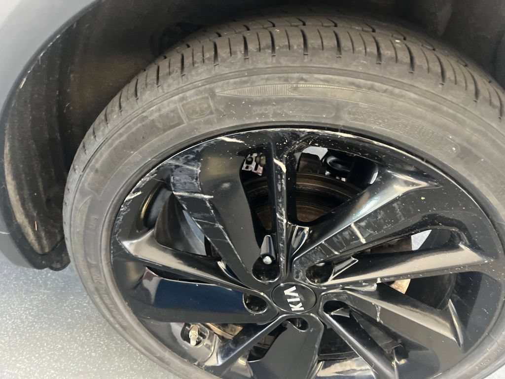 Used 2019 Kia Niro S Touring FWD image 13