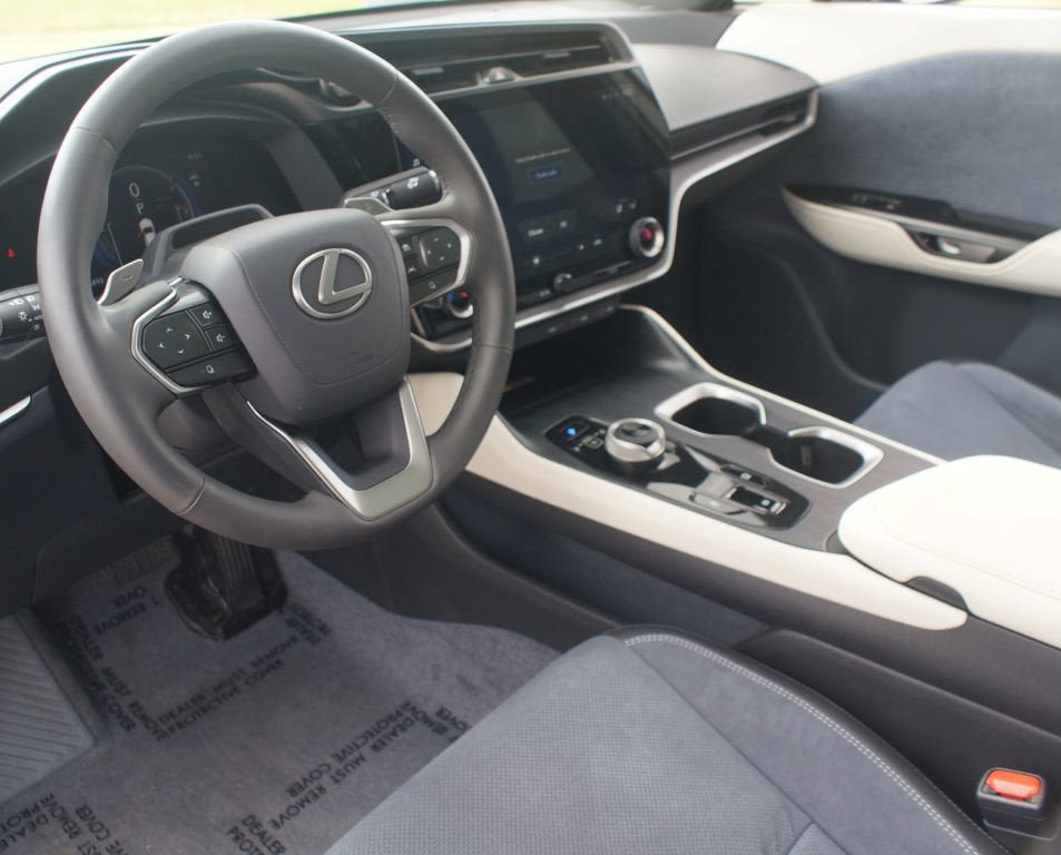 Used 2024 Lexus RZ 450e Premium w/ Accessory Package (2T) AWD/4WD image 15
