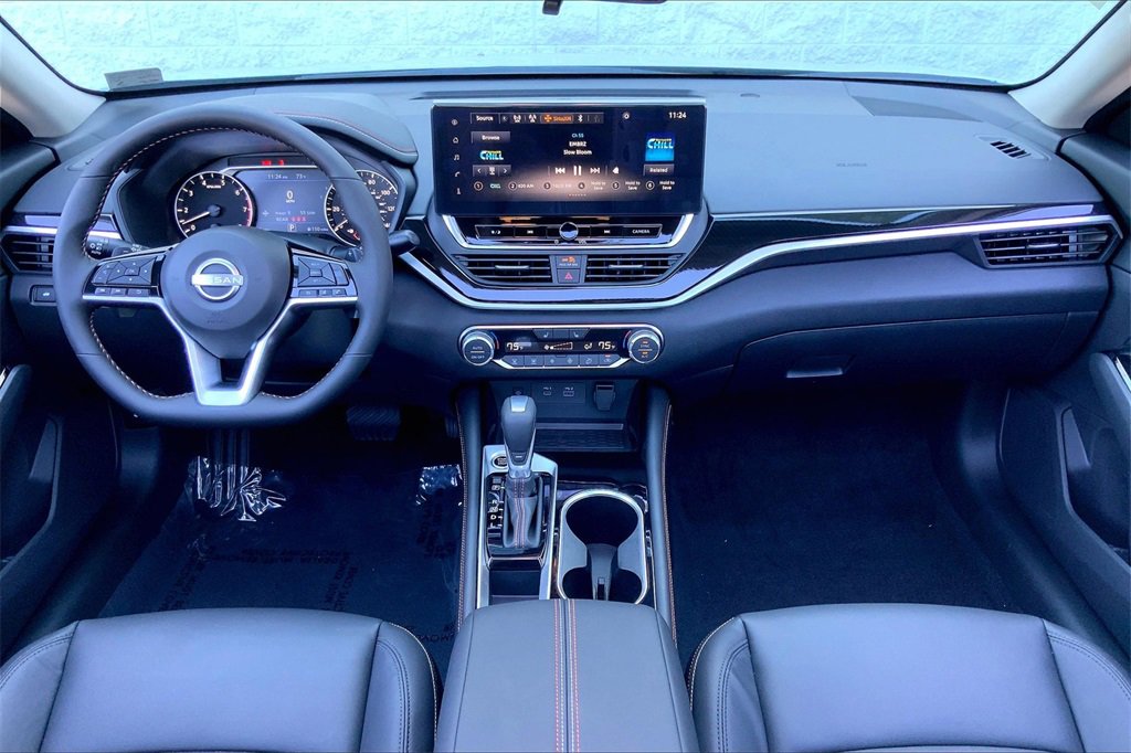 New 2025 Nissan Altima 2.5 SR image 5