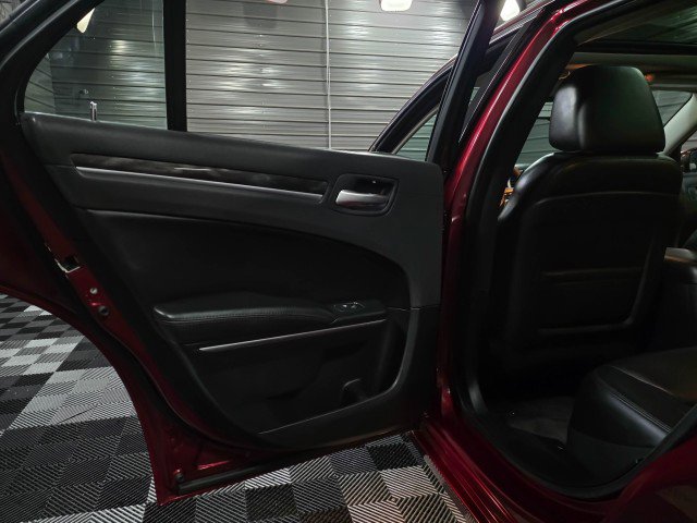 Used 2017 Chrysler 300 Limited w/ Value Package image 34