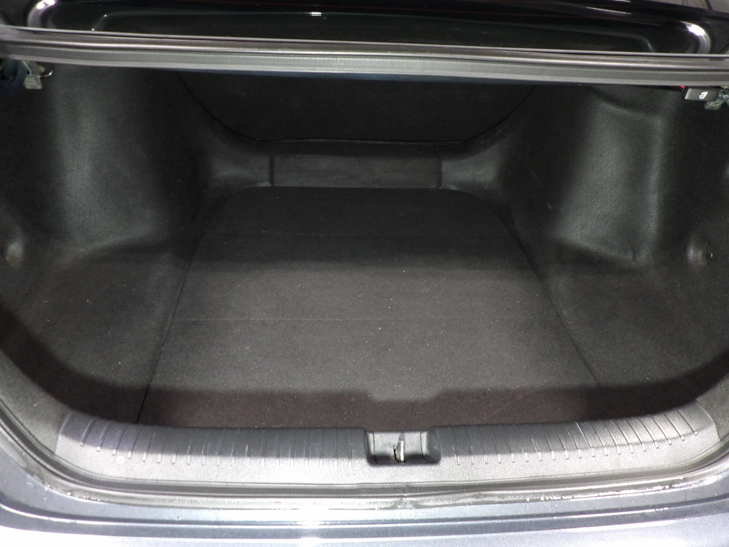 Used 2025 Honda Accord LX image 7